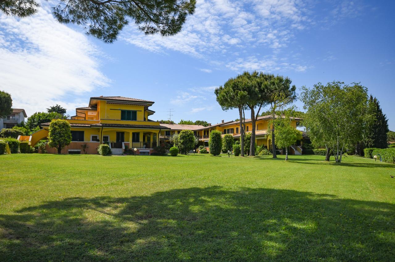 Sirmione Beach Apartment Екстер'єр фото