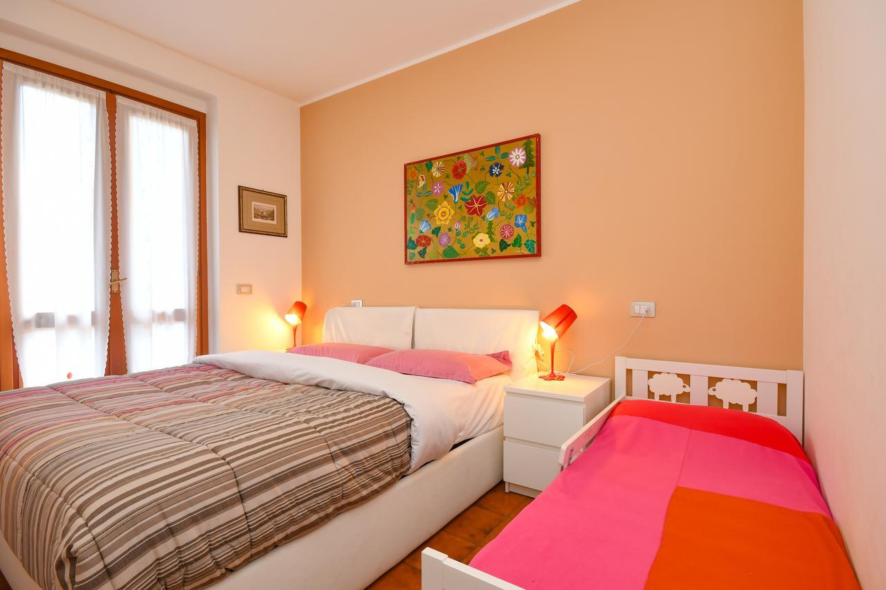 Sirmione Beach Apartment Екстер'єр фото